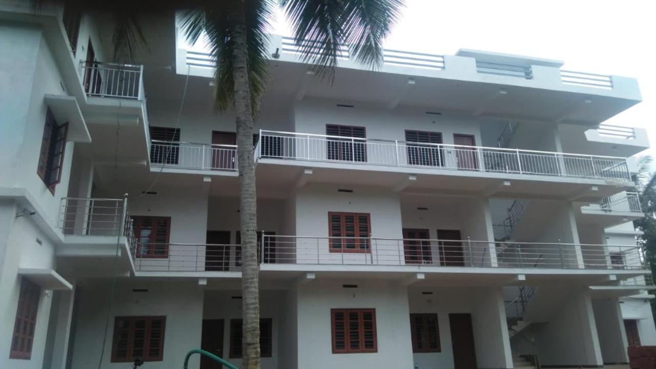 Wayanad Biriyomz Residency, Kalpatta, Low Cost Rooms And Deluxe Apartment Exterior photo